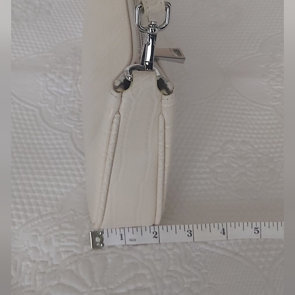 JW PEI "NWOT" Croc Embossed Shoulder Bag - Picture 7 of 8